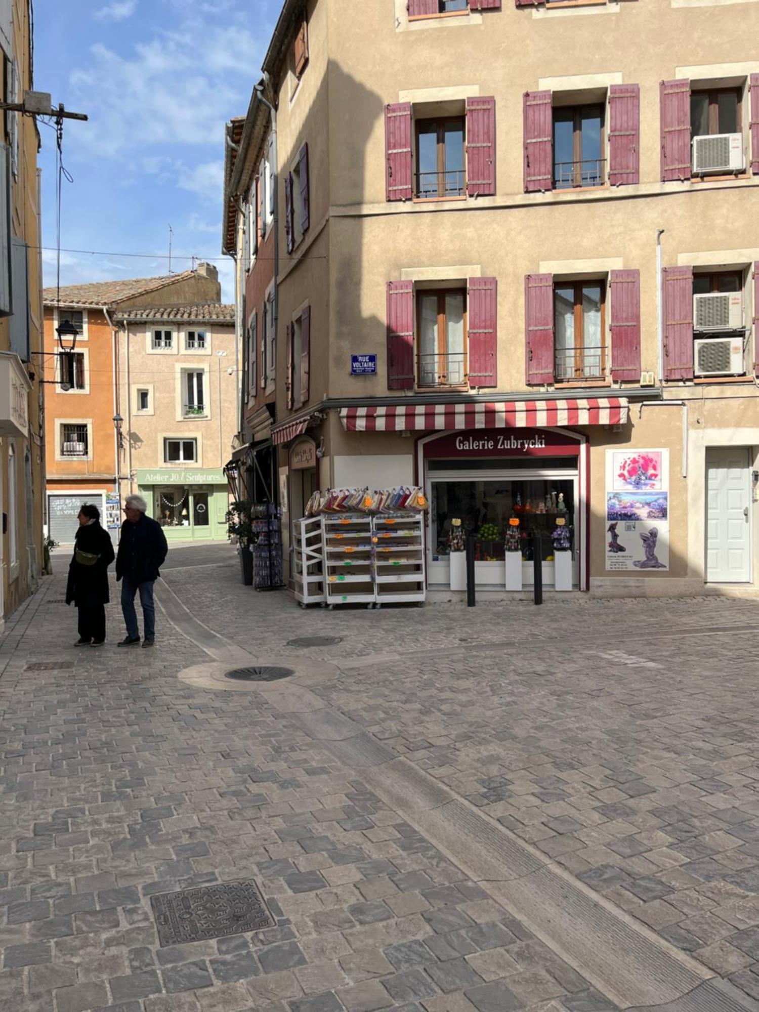 Apartment Les Iris L'Isle-sur-la-Sorgue